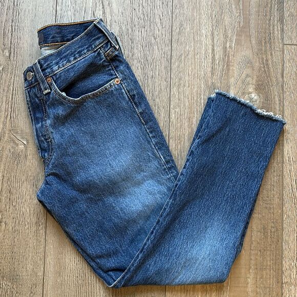 Reformation Reworked Vintage Levi’s Blue High Waisted Straight Leg Jeans - Picture 6 of 6